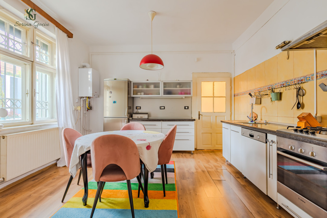 Apartament boem in casa cu pozitionare excelenta si garaj propriu, Centrul Civic