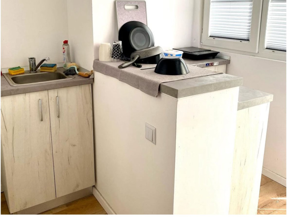 De Inchiriat locuri in camin studentesc privat 