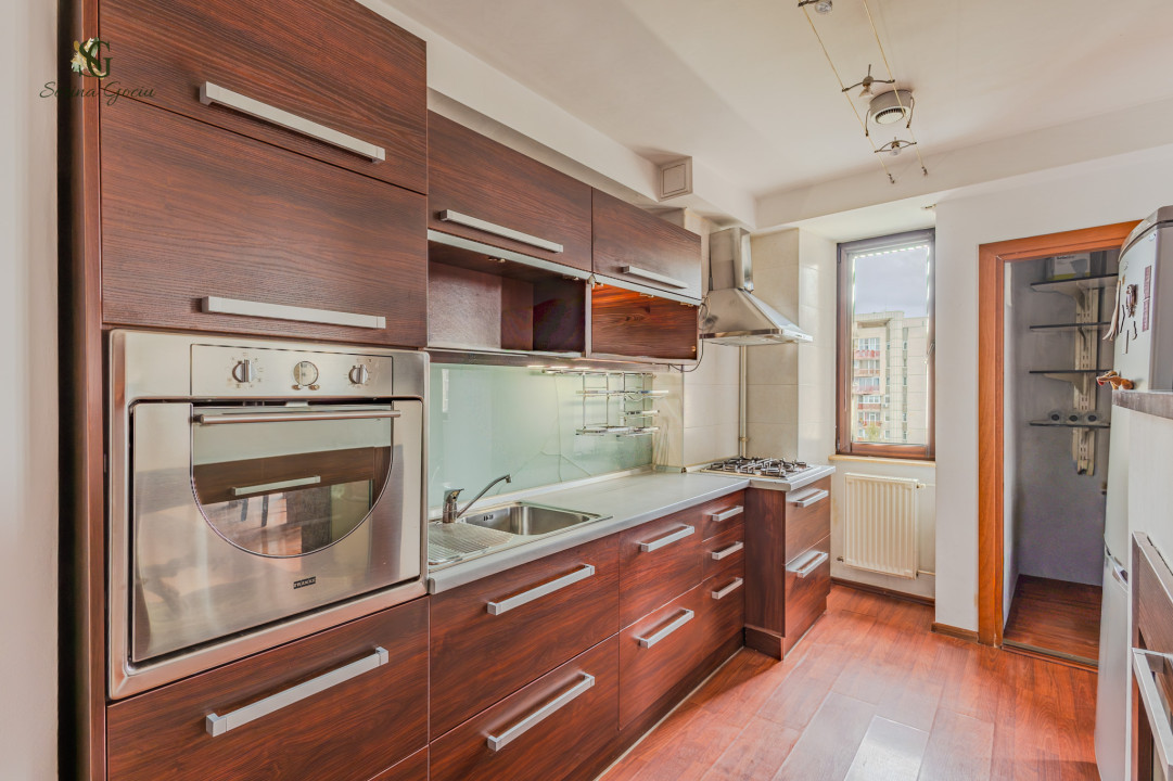 Apartament cu 3 camere, Centrul Civic, Zona Onix 