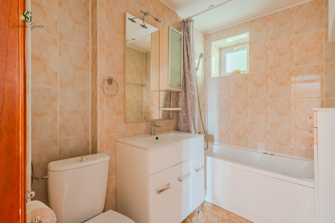 Apartament cu 3 camere, Centrul Civic, Zona Onix 