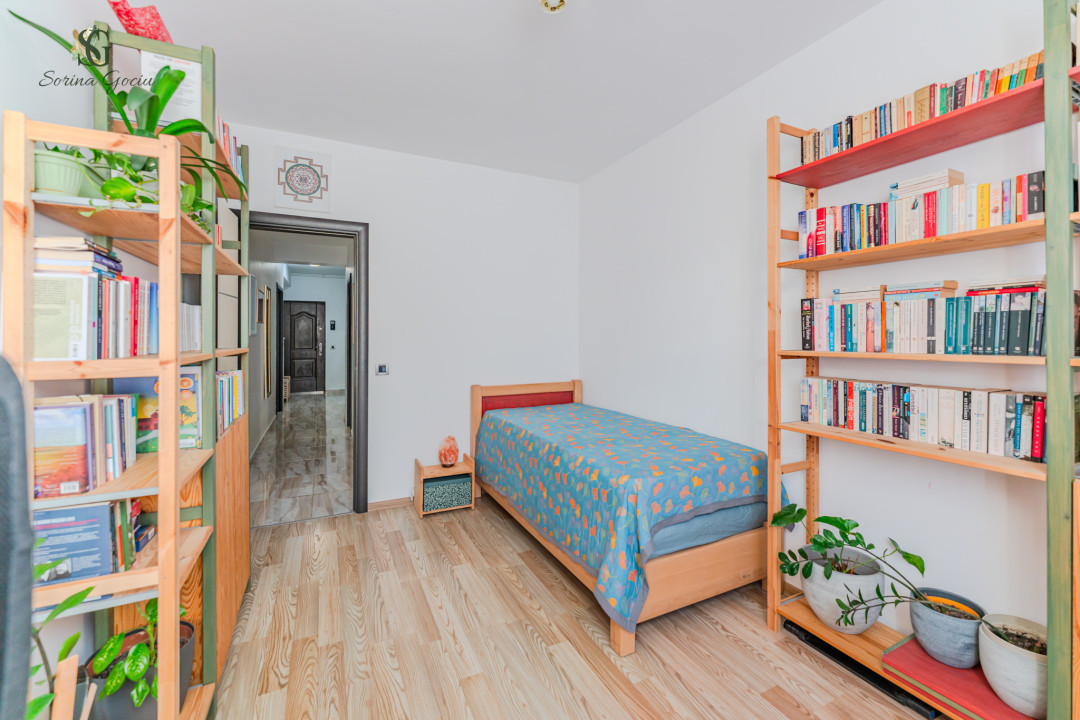 Apartament cu 3 camere decomandate, Complex Isaran, Brasov