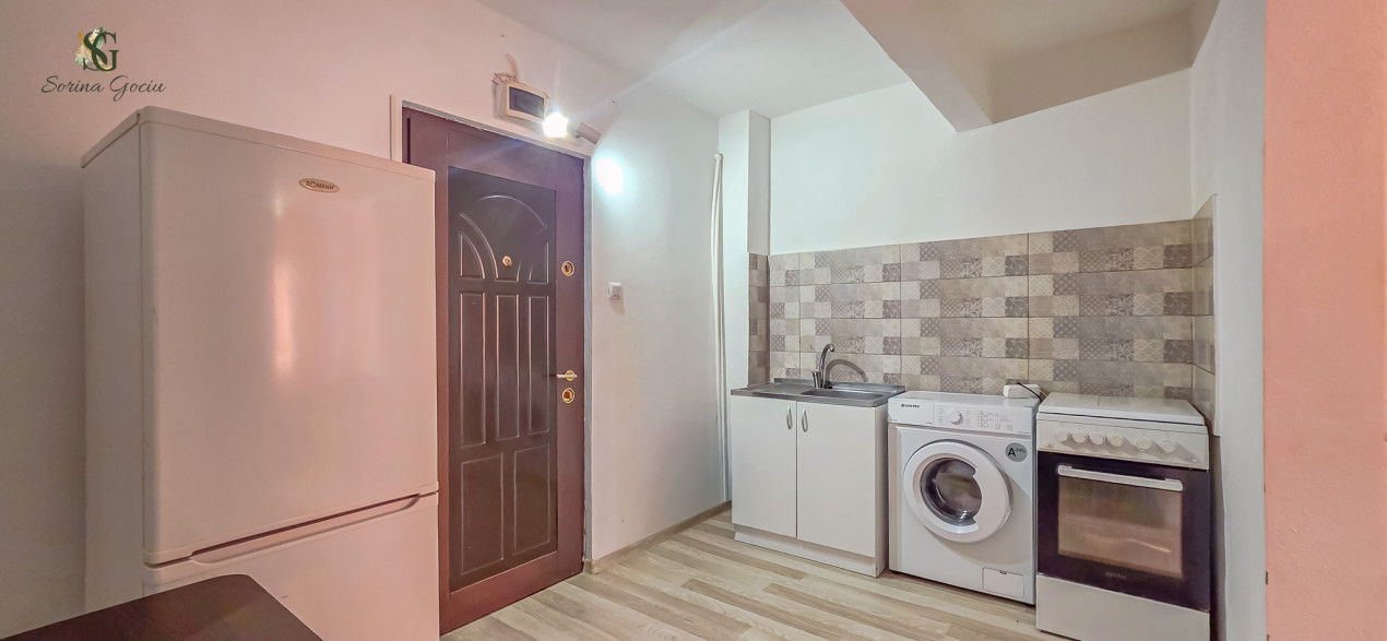 Camera de camin mobilata si utilata 