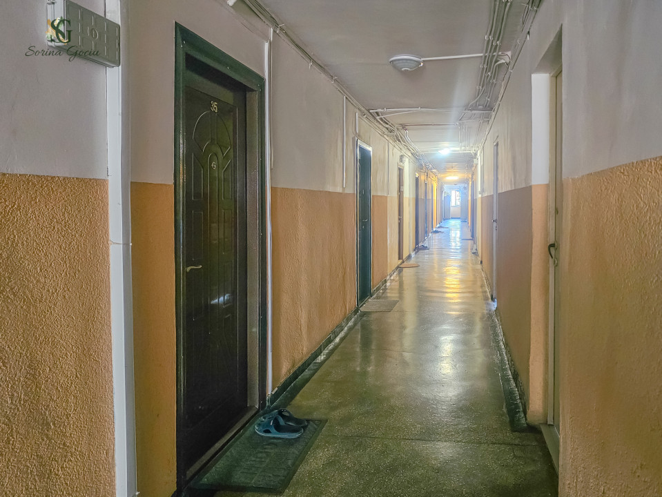 Camera de camin mobilata si utilata 