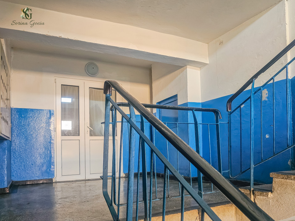 Camera de camin mobilata si utilata 