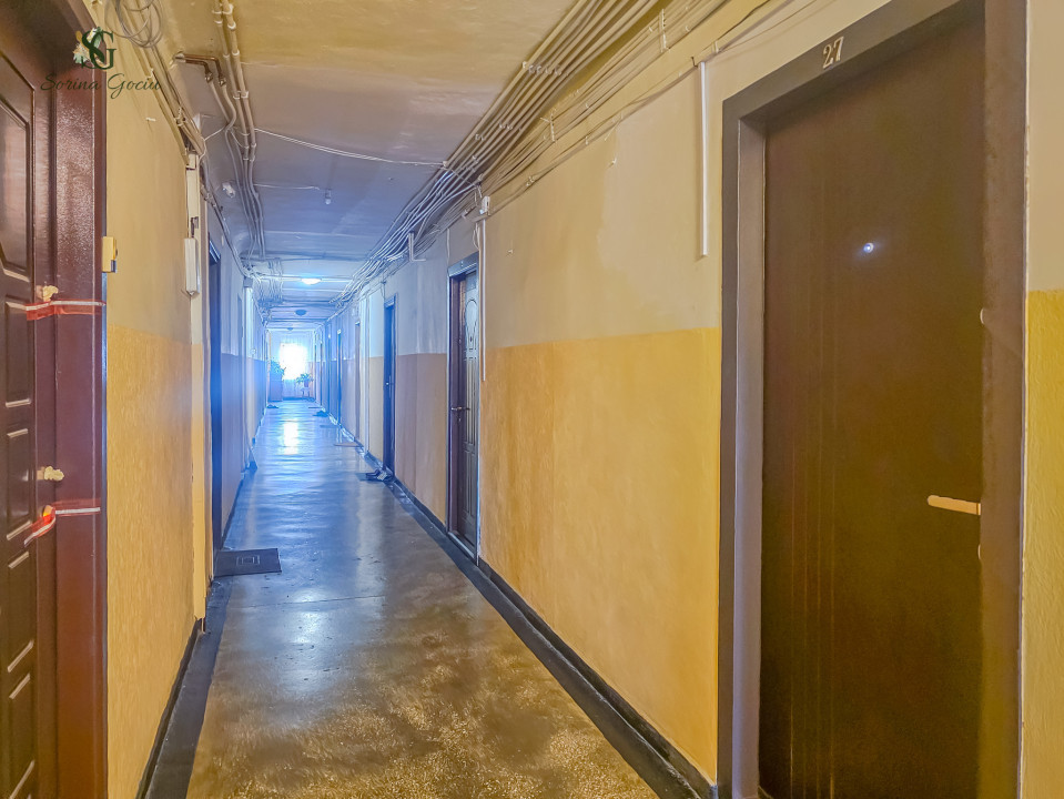 Camera de camin mobilata si utilata 