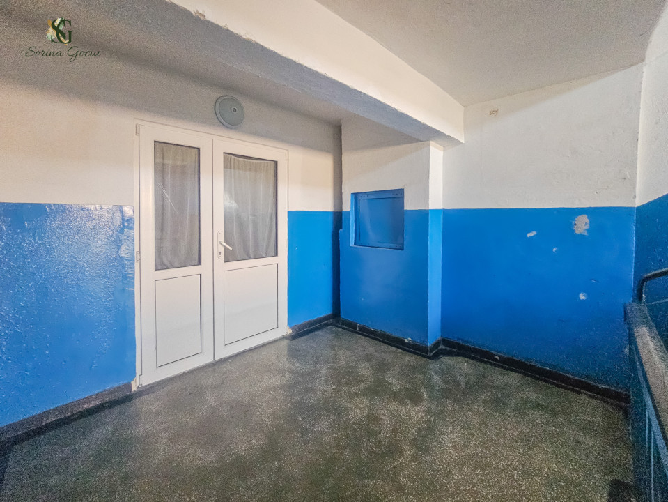 Camera de camin mobilata si utilata 