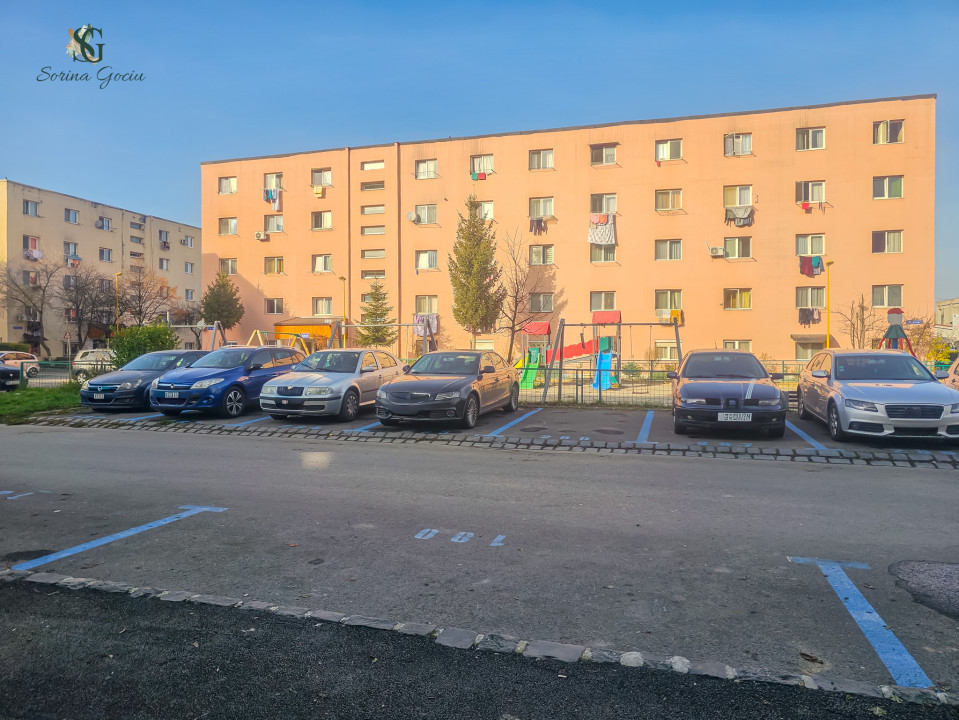 Camera de camin mobilata si utilata 