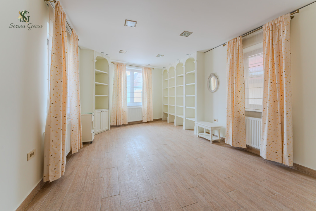 Spațiu comercial versatil pretabil pentru multiple activități, Brasov