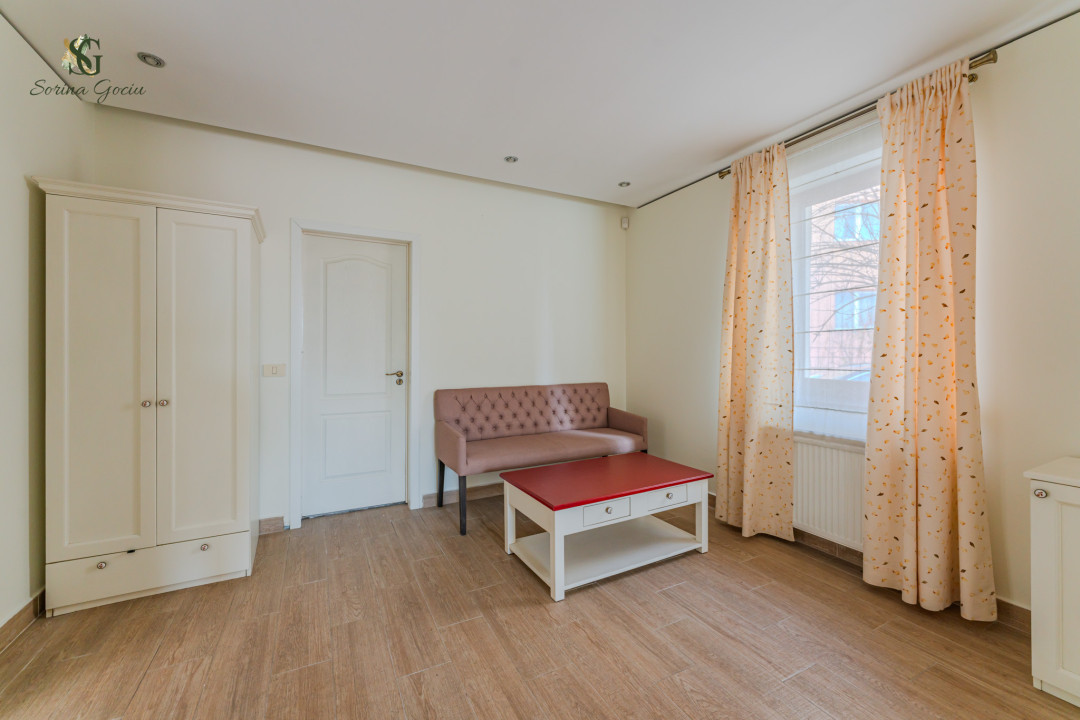 Spațiu comercial versatil pretabil pentru multiple activități, Brasov