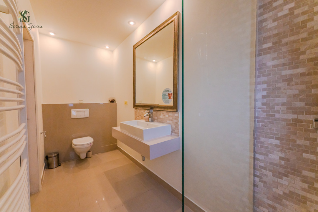 Spațiu comercial versatil pretabil pentru multiple activități, Brasov