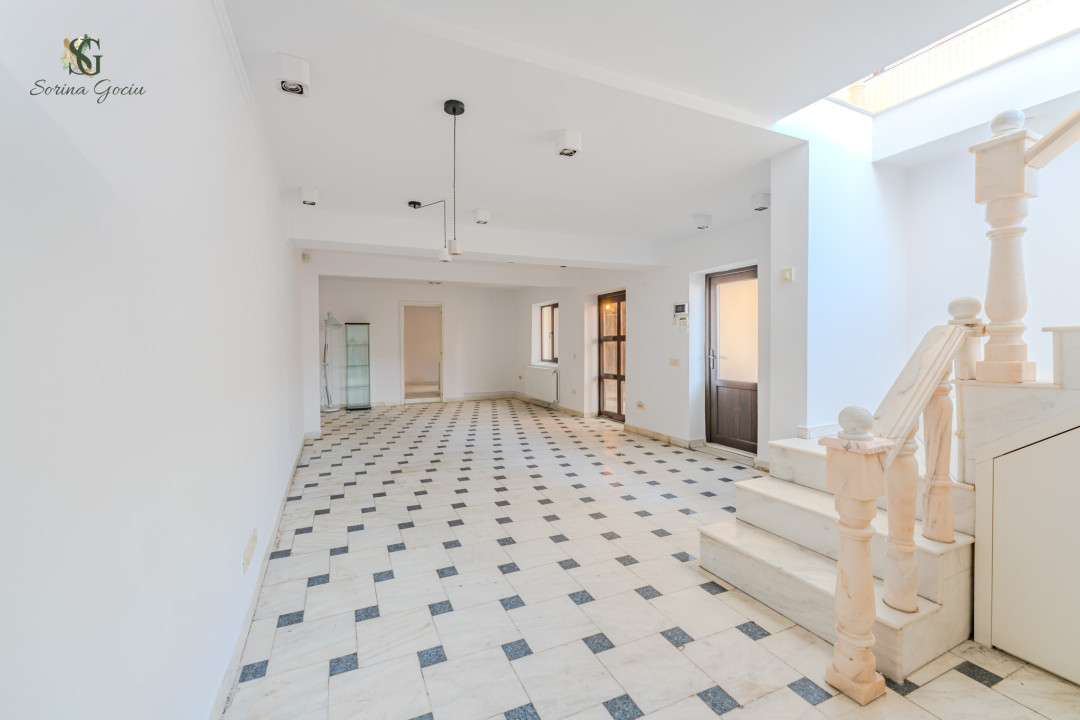 Spațiu comercial versatil pretabil pentru multiple activități, Brasov